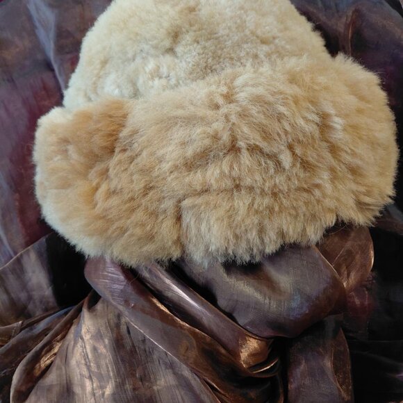 Real Fur Tan Bucket Hat with Terry Cloth Lining (Shearling?) - Picture 1 of 6